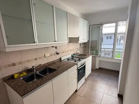 Corriente 1500, Piso 7