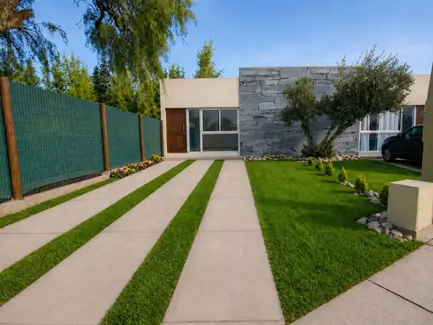 VENTA CASA ESTRENAR 2 HABIT. B° PRIVADO MAIPÚ