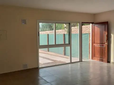 VENTA CASA ESTRENAR 2 HABIT. B° PRIVADO MAIPÚ