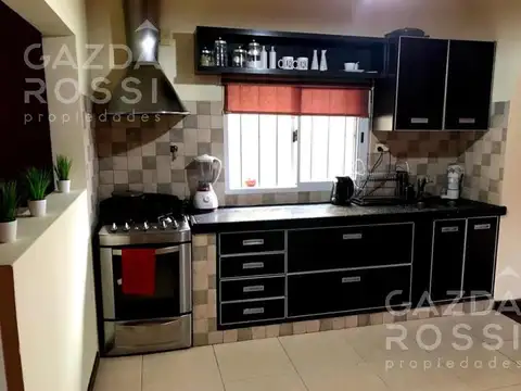 Casa en Venta en Jose Marmol, USD 175.000