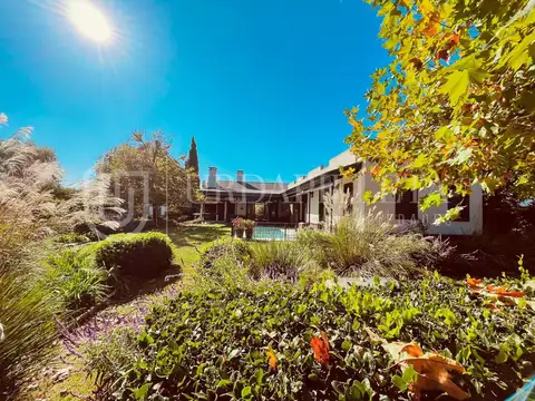 Casa en venta en La Emilia Pilar