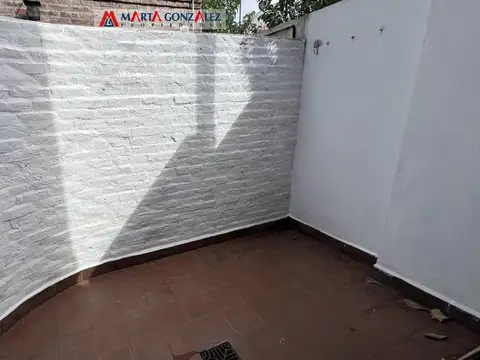 Depto Tipo Casa en Alquiler de 2 ambientes