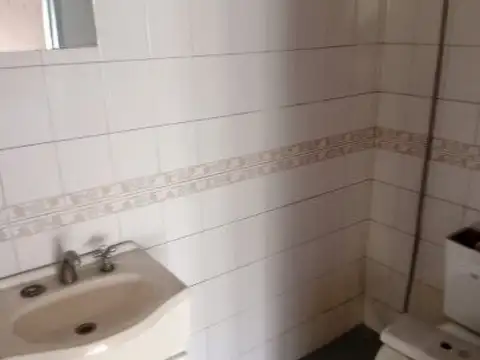 LOCAL CON VIVIENDA