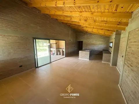 Casa en Venta con 4 cocheras