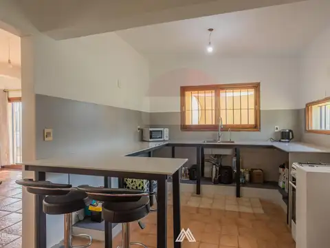 Casa 3 ambientes con 2 baños