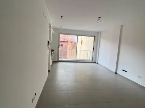 Hermoso monoambiente c/ bcón. al ctfte