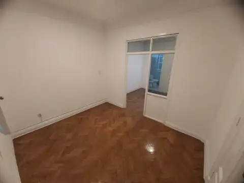 Av Corrientes 700, Piso 7