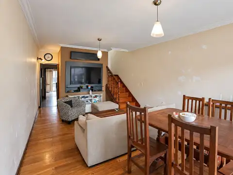 Casa 4 ambientes con 1 baño