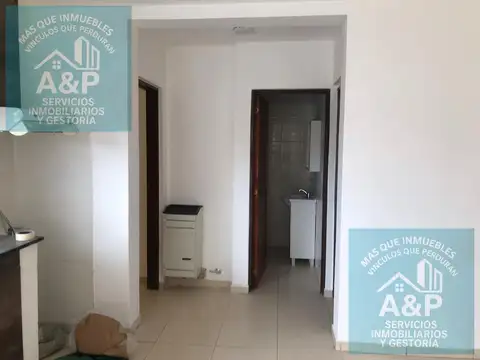 Casa 4 ambientes con 1 baño