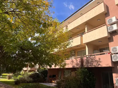 VILLA DEL LAGO - PILAR - Champagnat 1100