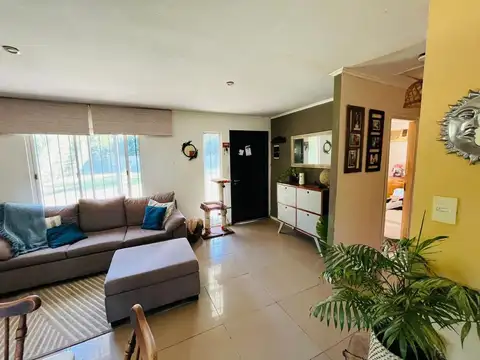 Casa 7 ambientes con 3 baños