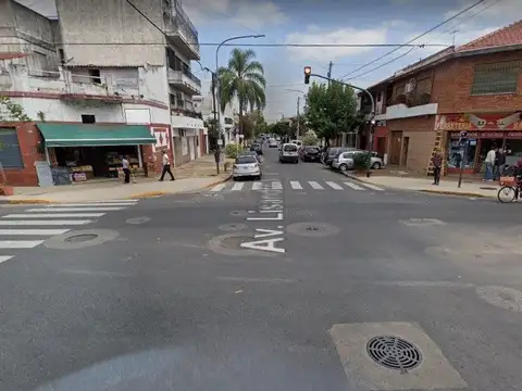 AV . LISANDRO DE LA TORRE 1600, Piso PB