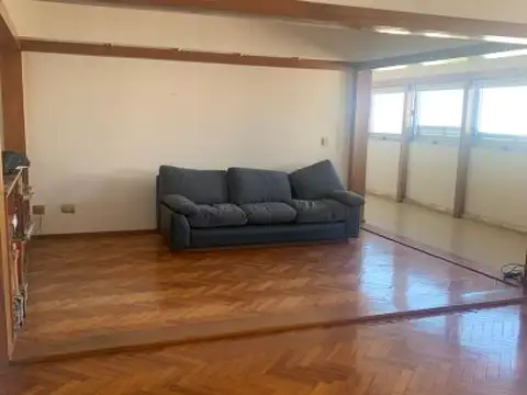 Departamento 4 ambientes con 2 baños