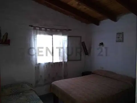 Casa 5 ambientes con 1 baño