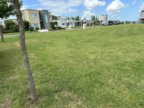 EXCELENTE ESQUINA EN LA ALAMEDA