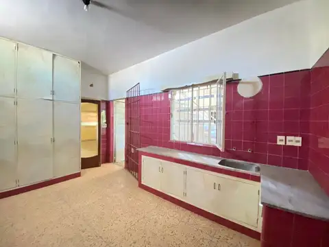 VENTA CASA 2 DORMITORIO GRAN GARAJE. LA TEJA