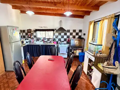 Casa 4 ambientes con 1 baño