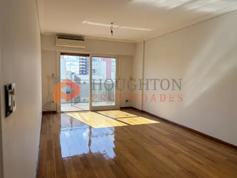 Departamento en Alquiler en Olivos Vias/Rio, USD 2.200