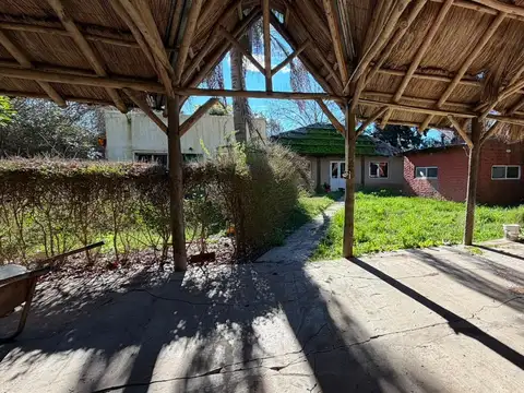 OPORTUNIDAD - CASA EN VENTA CON QUINCHO