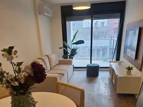 Venta monoambiente en Punta Carretas con balcón
