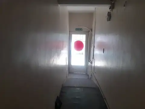 Casa 8 ambientes con 4 baños