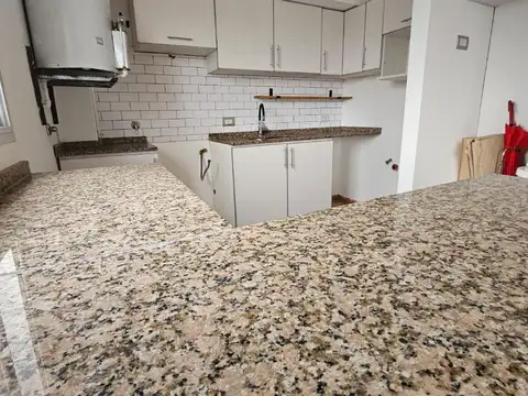 Yrigoyen 8400, Piso 4°