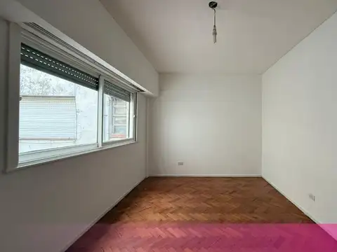 Departamento en Alquiler en Parque Chacabuco, $ 600.000