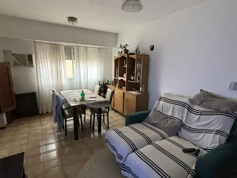 Departamento de 1 Dormitorio en venta sobre Av. San Martín