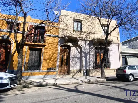 VENTA,Casa sobre lote propio, 9 amb, Barracas, Sin expensas.
