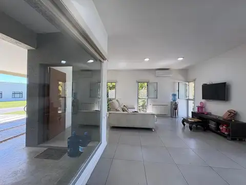 Casa en Venta en Smithfield, USD 185.000