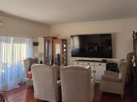 Mendoza 1300, Piso 6