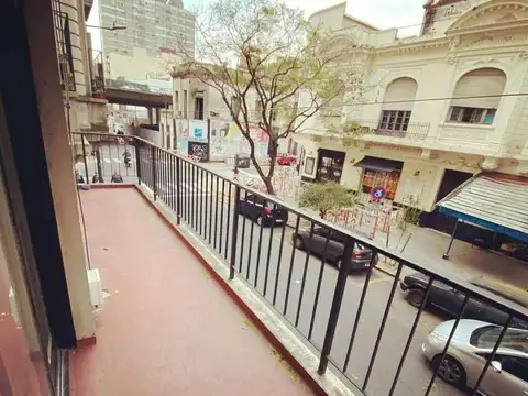 DEPARTAMENTO DE 3 AMB CON BALCON Y PATIO