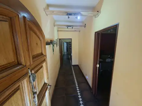 Oficina en Venta con 2 cocheras