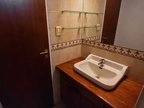 Depto Tipo Casa 4 ambientes con 2 baños