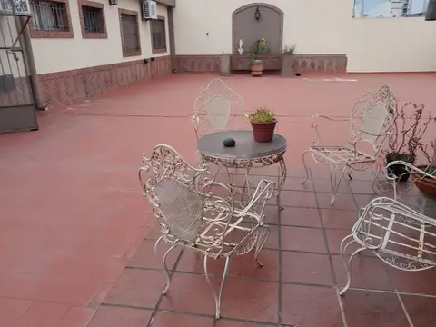Depto Tipo Casa 4 ambientes con 2 baños
