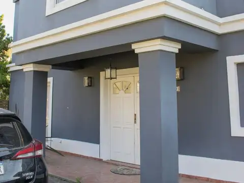 Casa en Alquiler en La Legua, USD 1.600