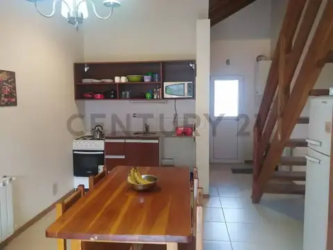 Casa 2 ambientes con 1 baño