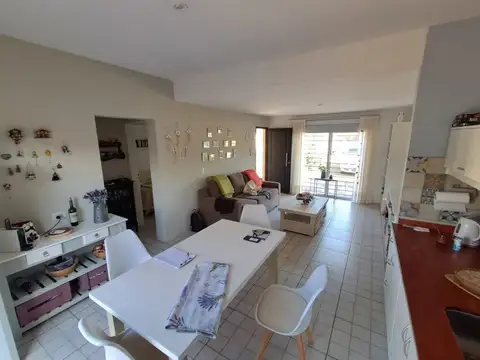 Depto. tipo casa en Villa Gral. Belgrano