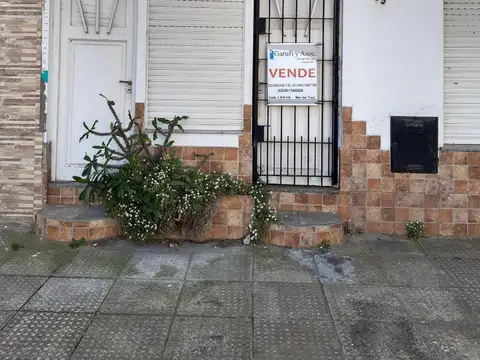 Calle 48 entre costanera y 1 100