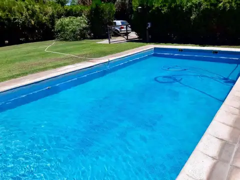 Casa en Venta con 3 cocheras