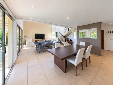 Casa  en Venta en Santa Guadalupe, Pilar del Este, Pilar