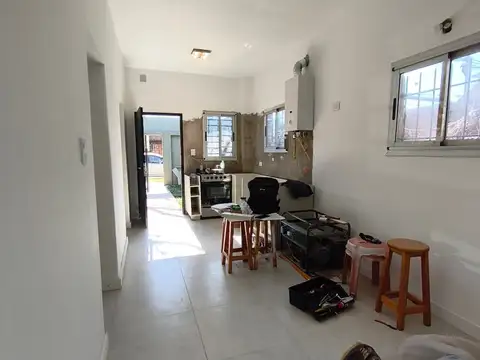 Casa 3 ambientes con 2 baños