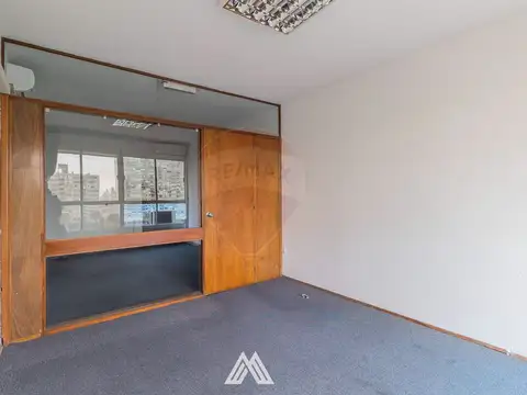 Oficina Monoambiente con 5 baños