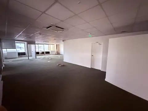 Oficina de 220 m2 en Retiro - VENTA