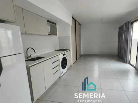VENTA Monoambiente Divisible con Patio propio!