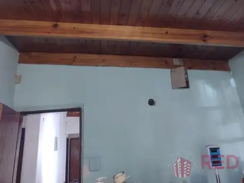 Casa 5 ambientes con 1 baño