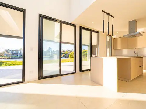 CASA 5 AMB A ESTRENAR A LA LAGUNA SANTO DOMINGO