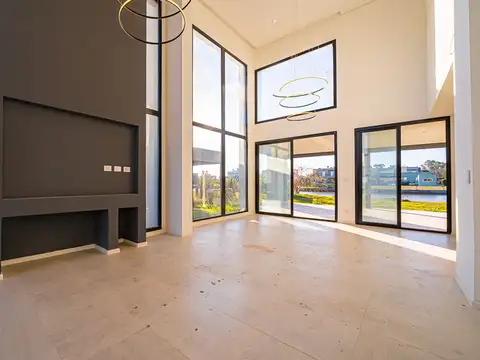 Casa 5 ambientes con 3 baños