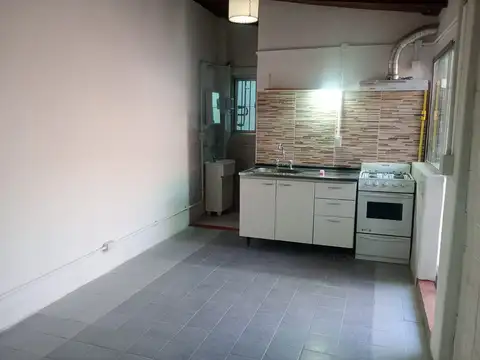 Depto Tipo Casa en Alquiler de 2 ambientes