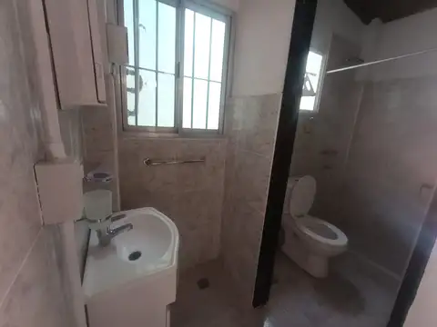Depto Tipo Casa 2 ambientes con 1 baño